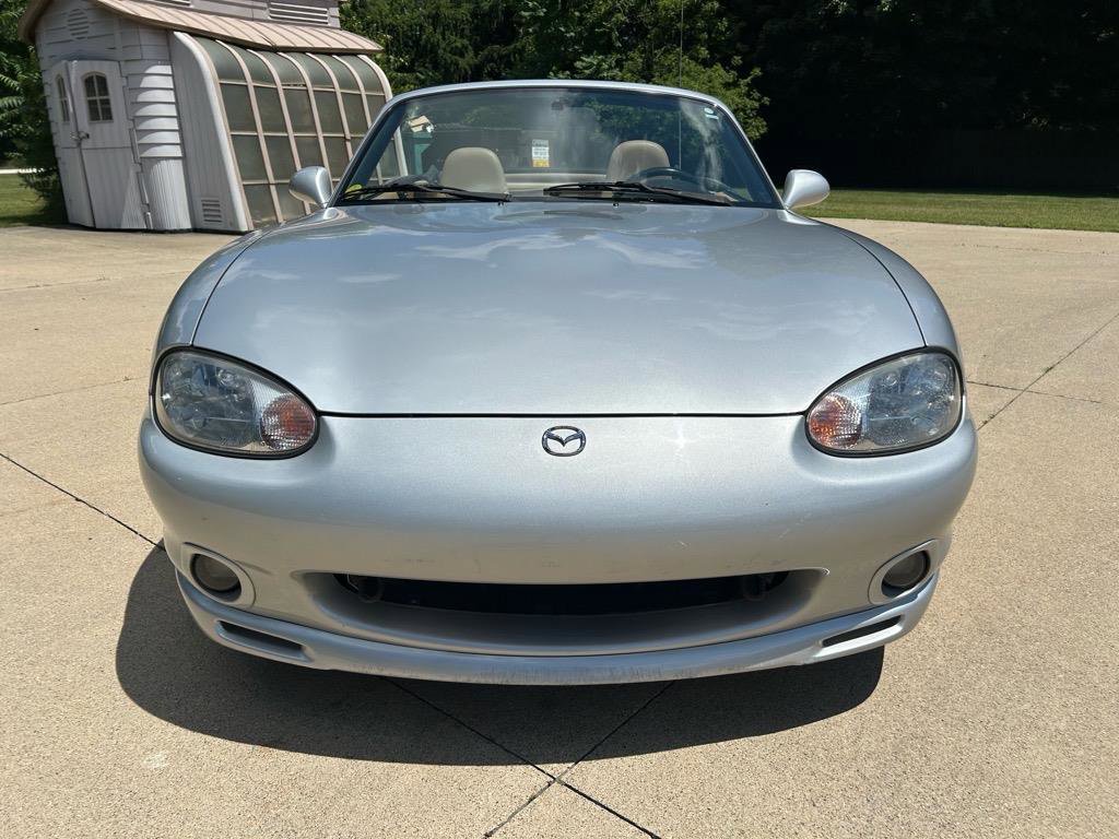 Used 2000 MAZDA MX-5 Miata image 10