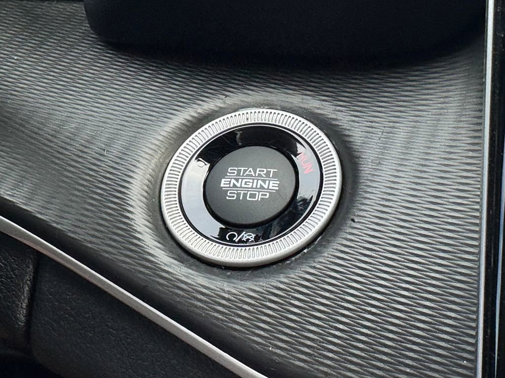 Used 2023 Jeep Grand Cherokee L Laredo AWD/4WD image 29