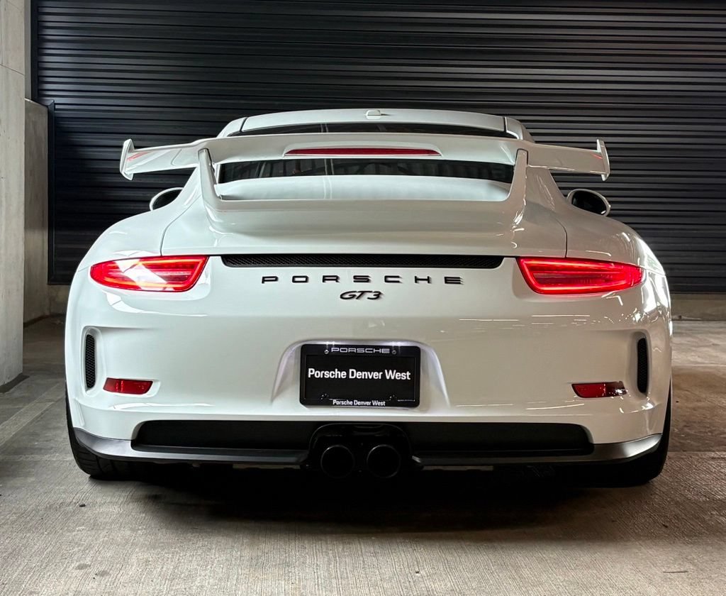 Used 2015 Porsche 911 GT3 RWD image 7