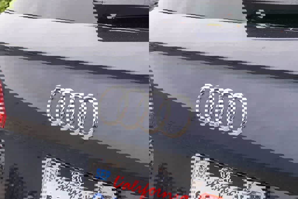 Used 2018 Audi Q5 2.0T Premium Plus w/ Premium Plus Package image 12