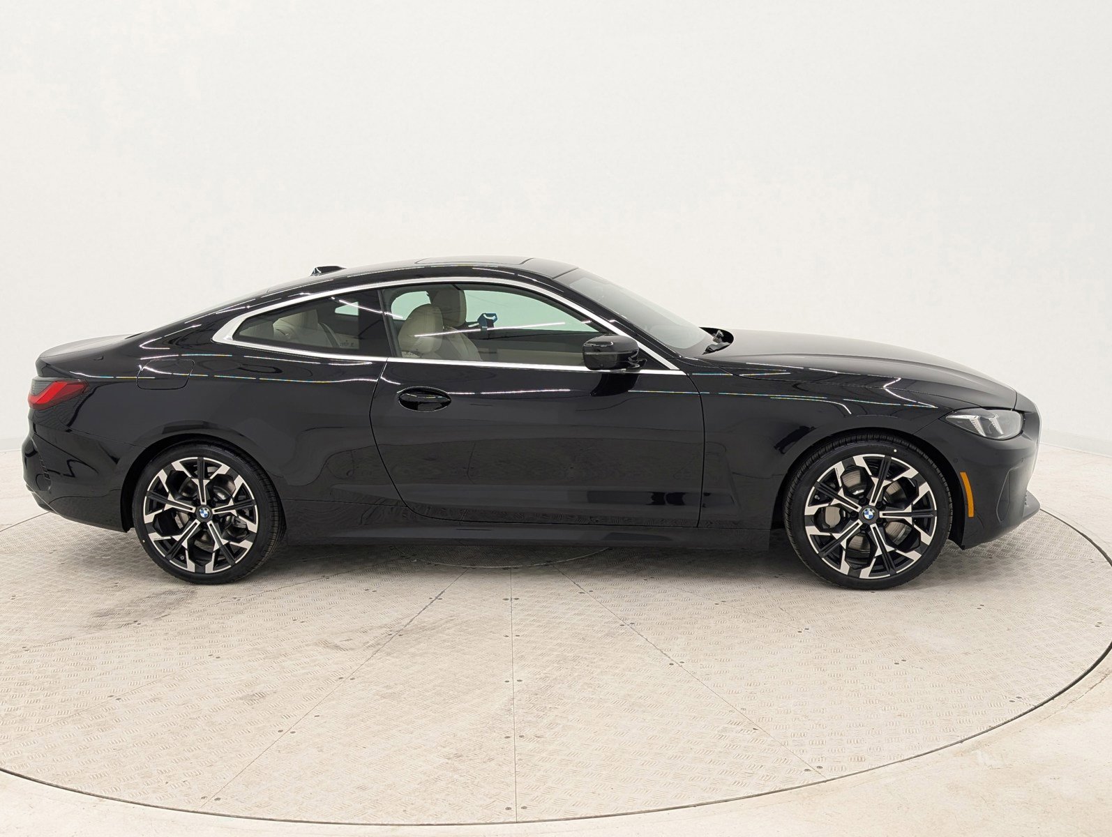 New 2025 BMW 430i Coupe w/ Convenience Package image 9