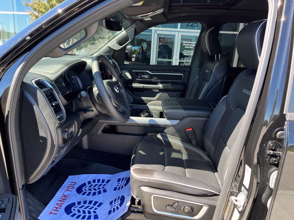 Used 2026 RAM 1500 Laramie w/ Night Edition AWD/4WD image 4
