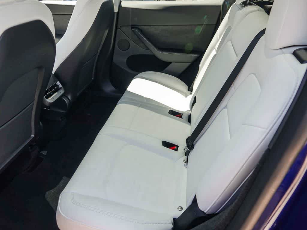 Used 2023 Tesla Model Y Long Range AWD/4WD image 16