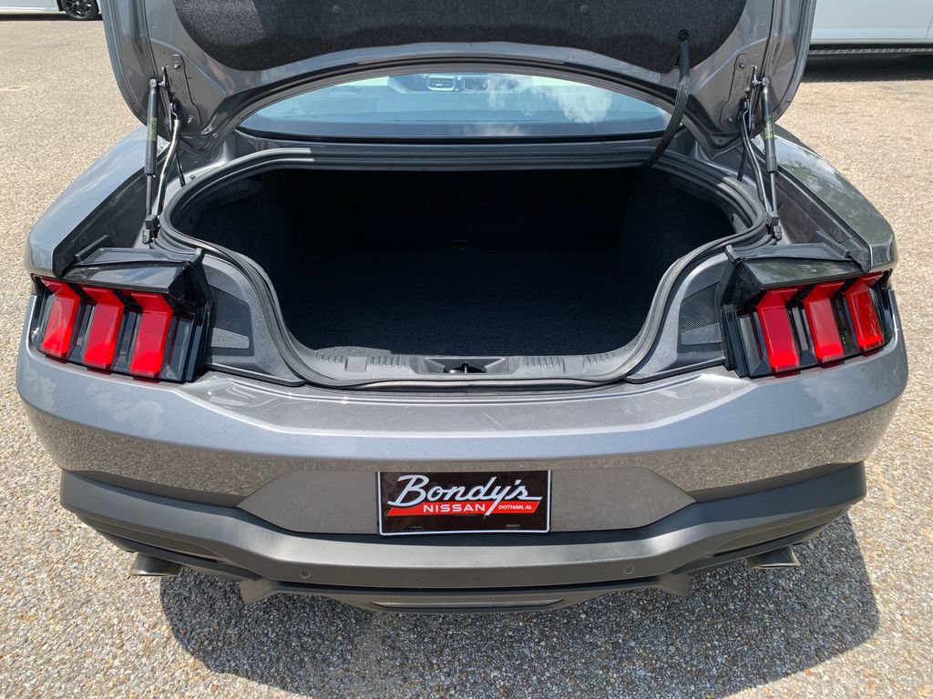 Used 2024 Ford Mustang Premium RWD image 6