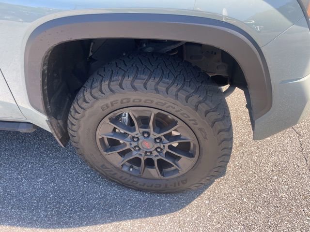 Used 2024 Toyota Tundra Limited w/ TRD Off-Road Package AWD/4WD image 4