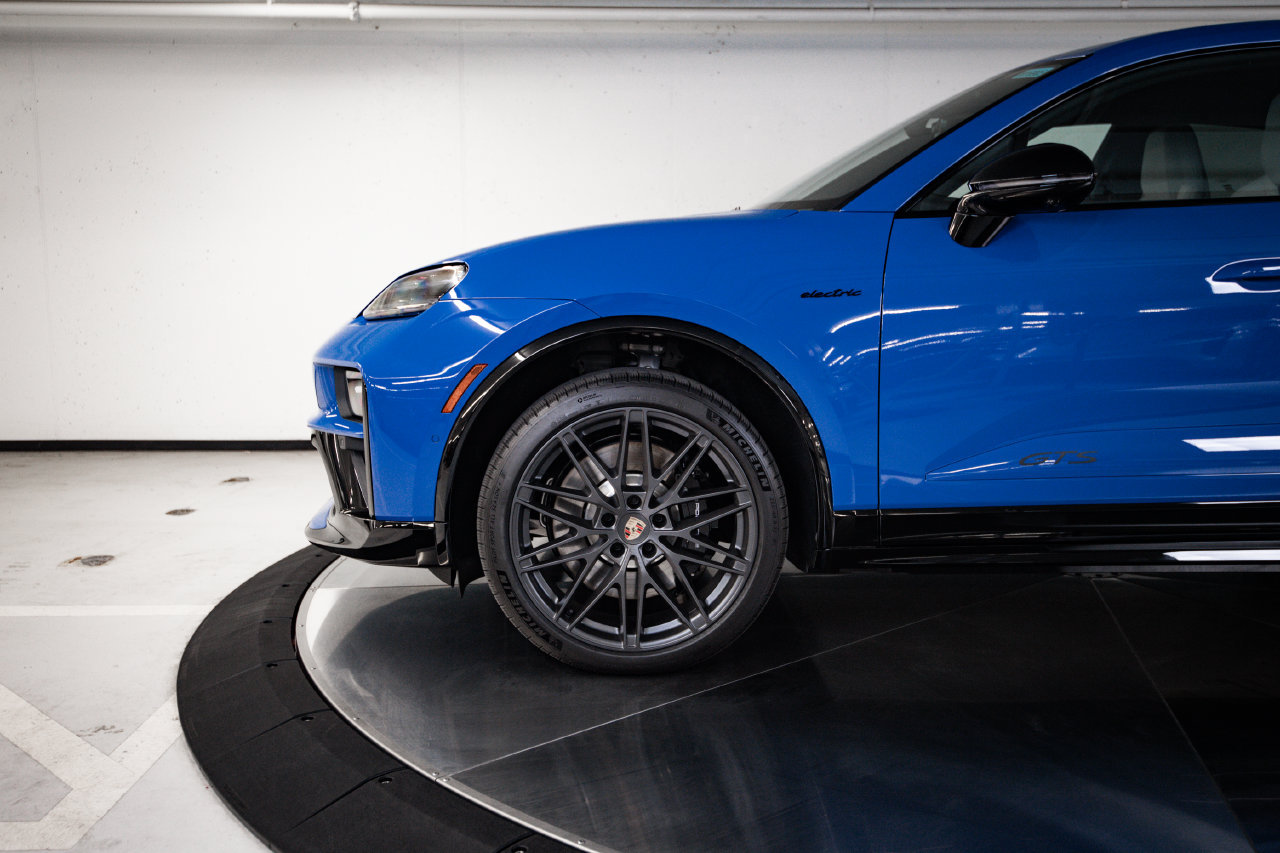 New 2026 Porsche Macan GTS Electric AWD/4WD image 11