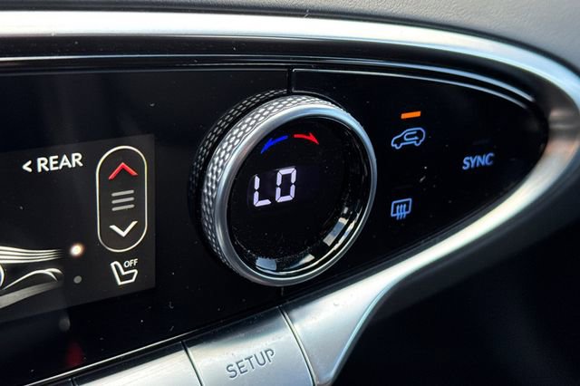 Used 2025 Genesis GV70 2.5T image 30