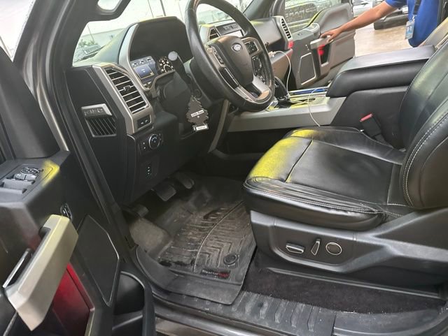 Used 2016 Ford F150 Lariat w/ Equipment Group 502A Luxury AWD/4WD image 5