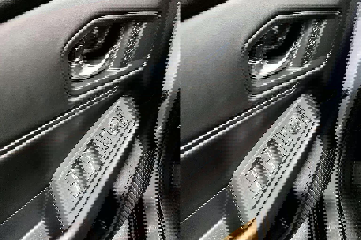 Used 2023 Honda Accord EX-L image 32