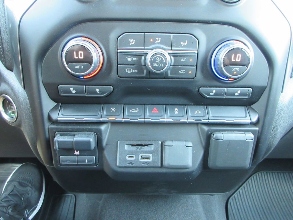 Used 2019 Chevrolet Silverado 1500 LT w/ All-Star Edition image 31
