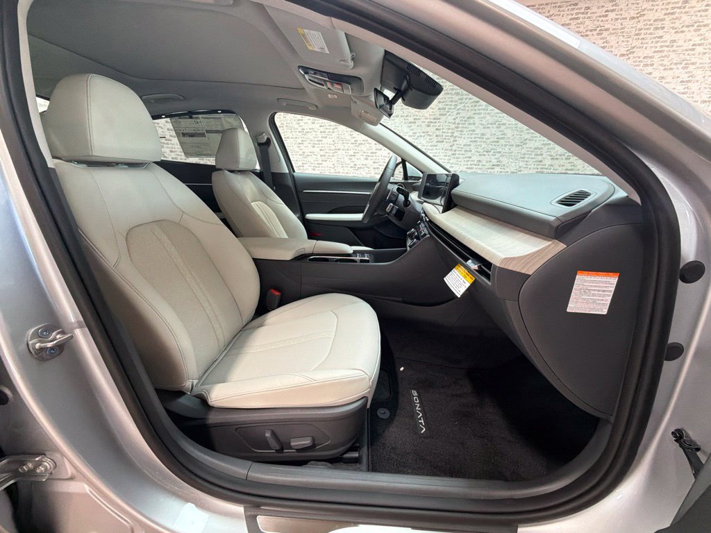New 2026 Hyundai Sonata Limited FWD image 11