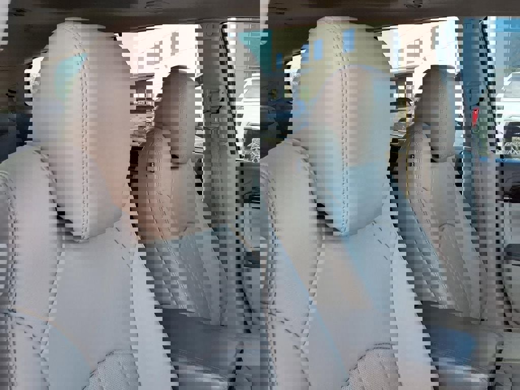 Used 2013 Buick Enclave Premium w/ LPO, Cargo Convenience Pkg image 20