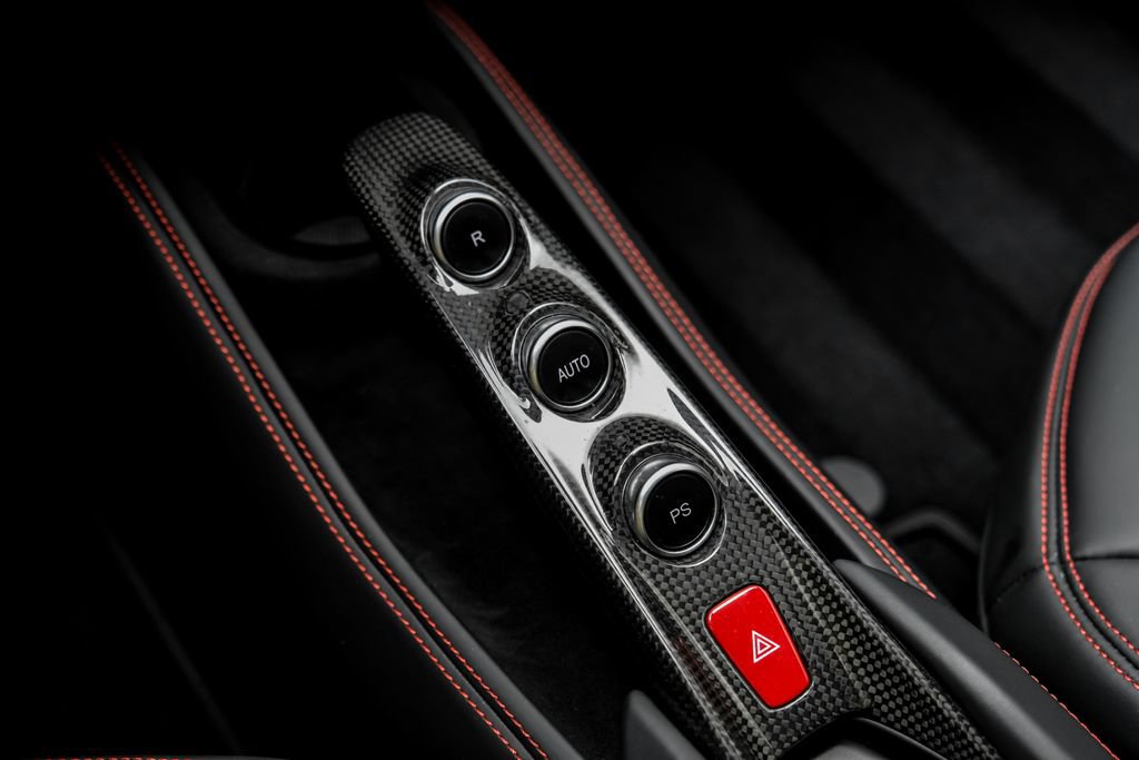Used 2023 Ferrari F8 Tributo RWD image 27