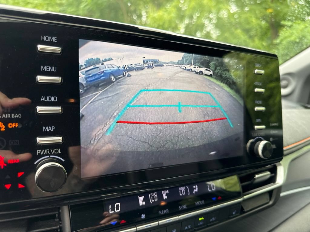 Used 2022 Toyota Sienna XSE w/ XSE Plus Package FWD image 33