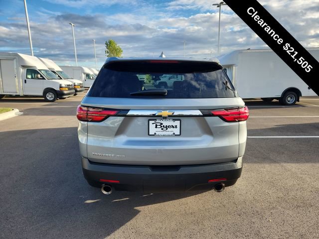 Used 2023 Chevrolet Traverse LS image 7