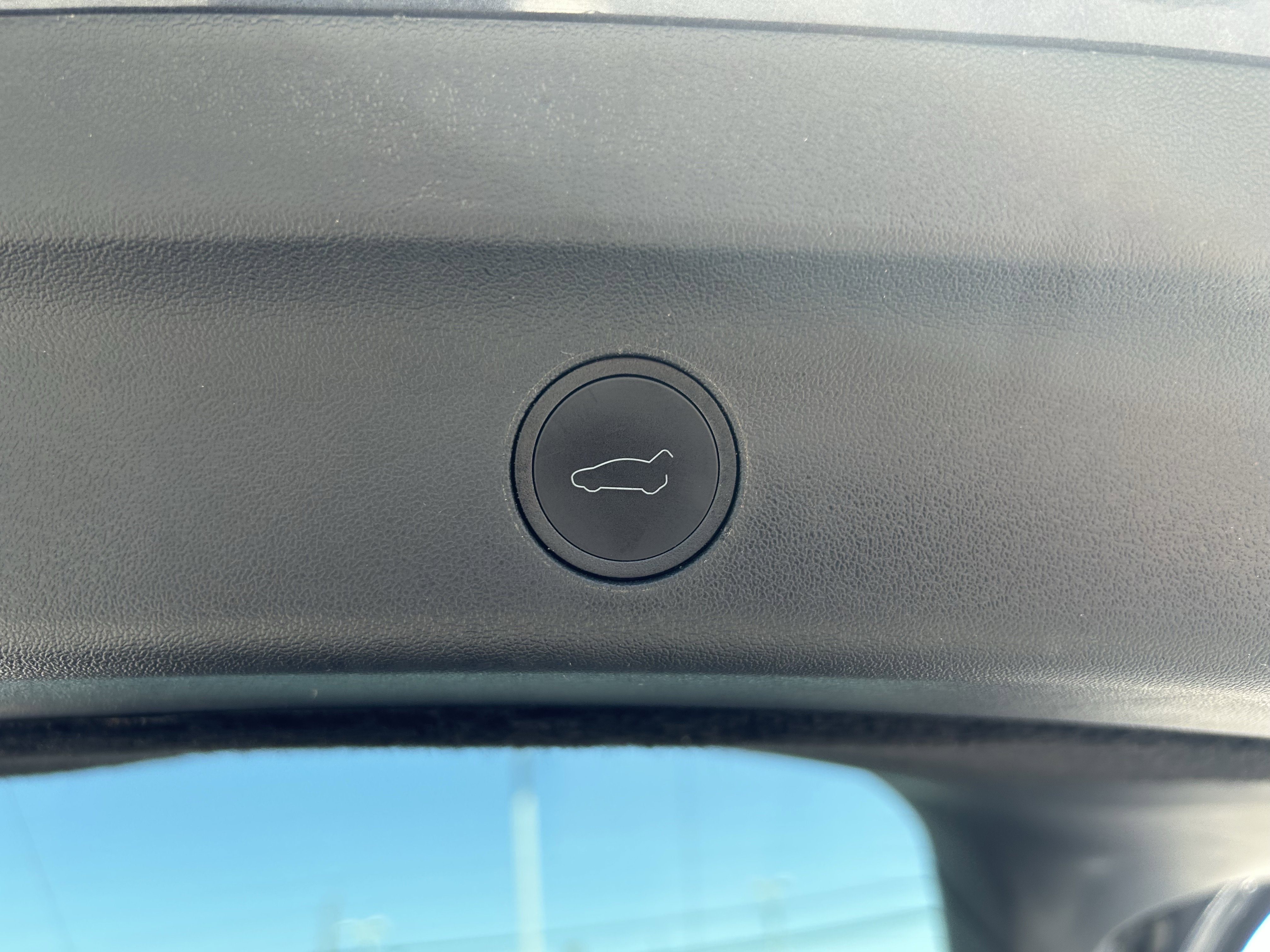 Used 2023 Tesla Model Y Performance image 25