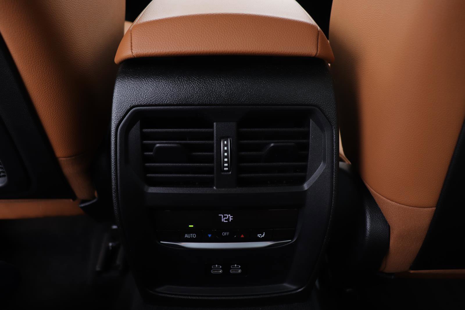 Used 2023 BMW 330i Sedan w/ Driving Assistance Package image 19