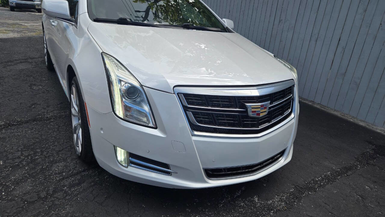 Used 2017 Cadillac XTS Luxury image 4