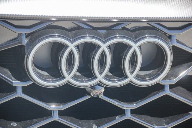 New 2025 Audi RS Q8 performance image 11