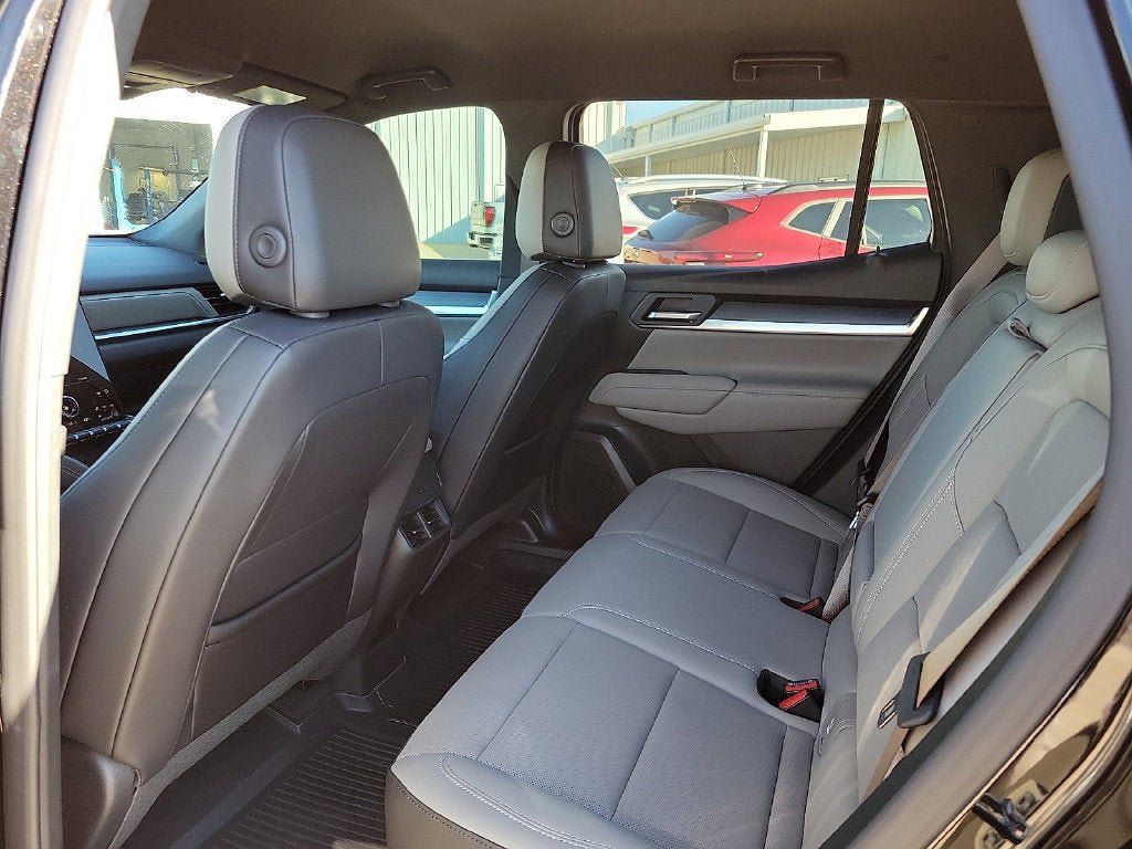 New 2027 GMC Terrain Elevation w/ Elevation Premium Package FWD image 10