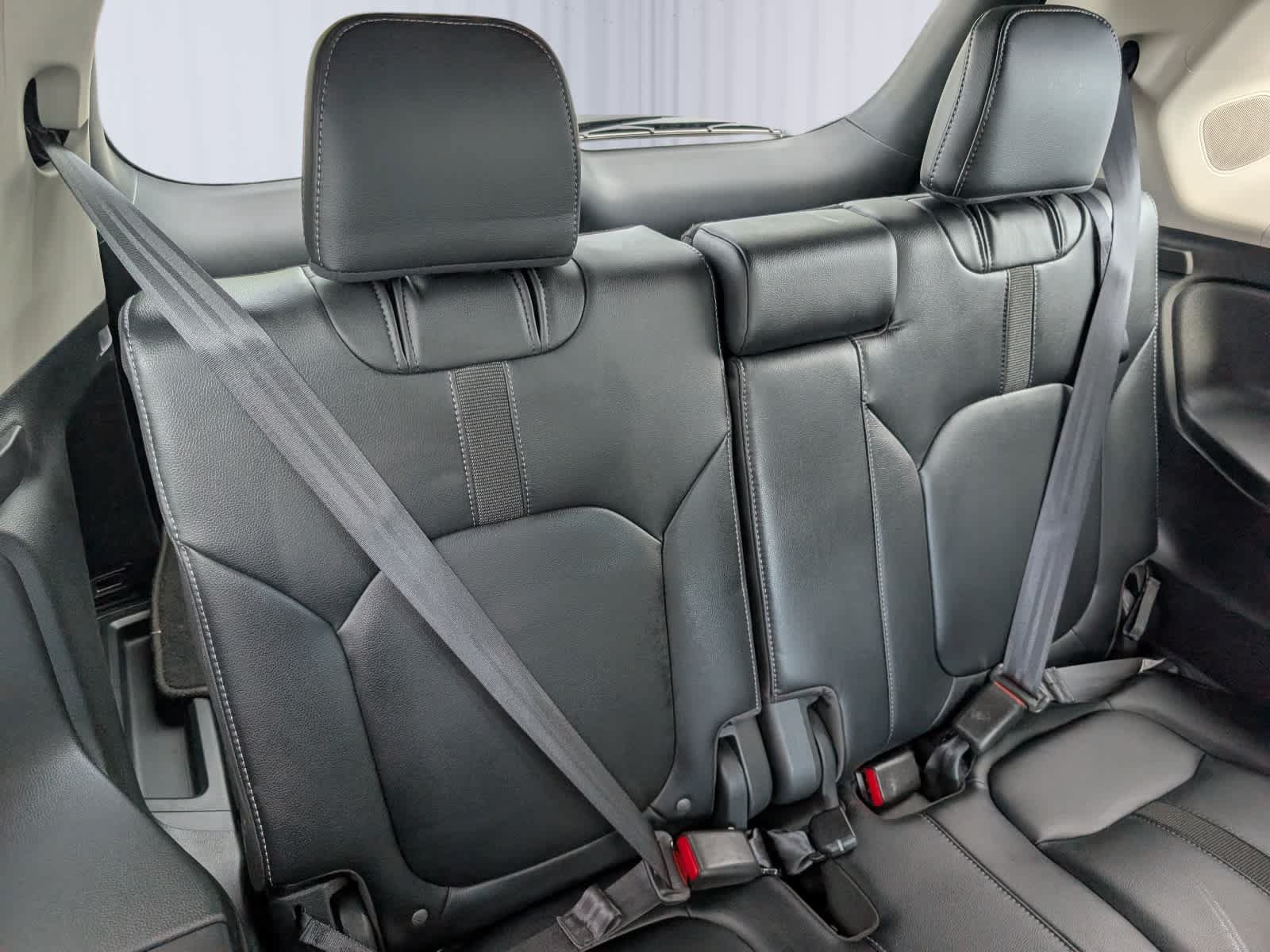 Used 2024 Honda Pilot Touring image 13