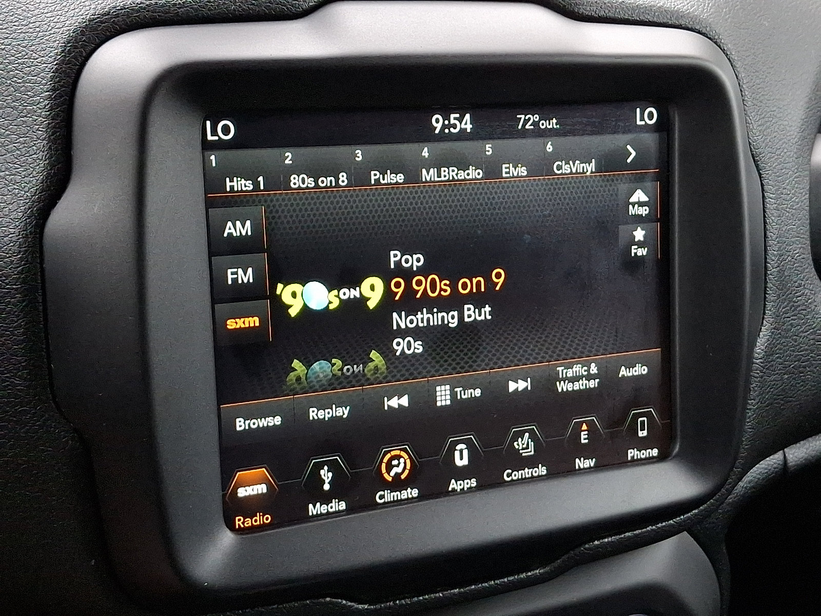 Certified 2019 Jeep Renegade Limited w/ UConnect 8.4 Nav Group AWD/4WD image 18