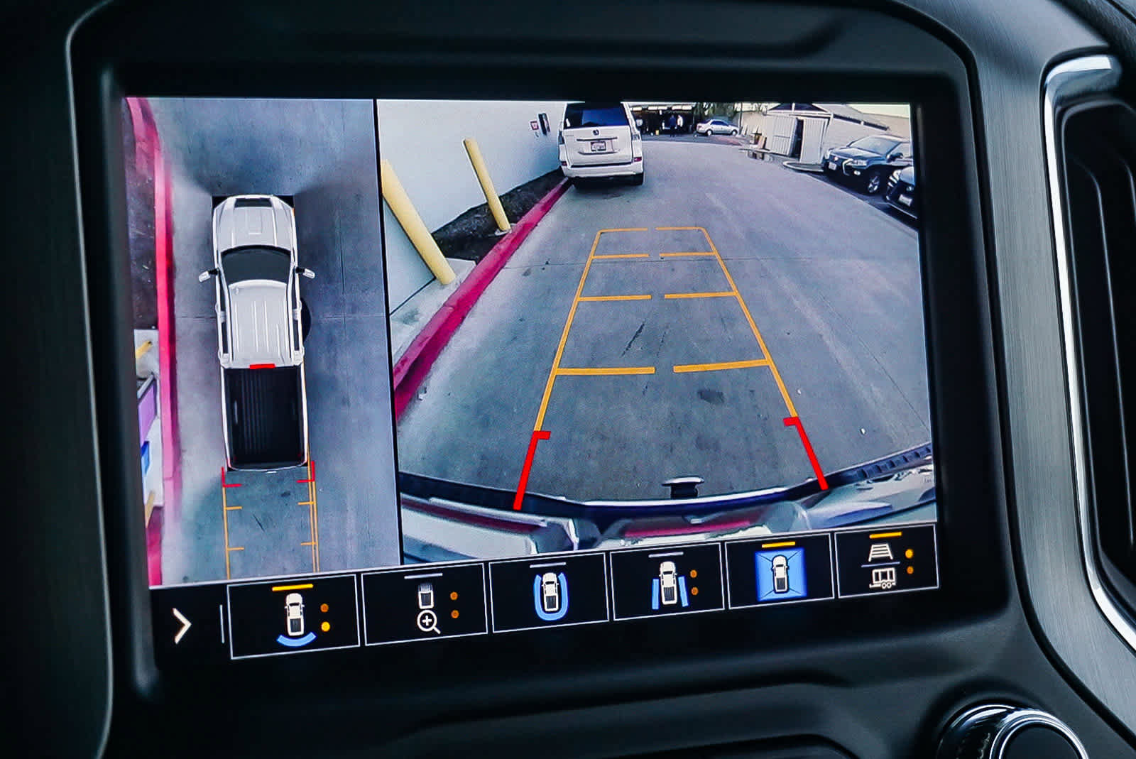 Used 2022 GMC Sierra 2500 Denali w/ Denali Ultimate Package image 25