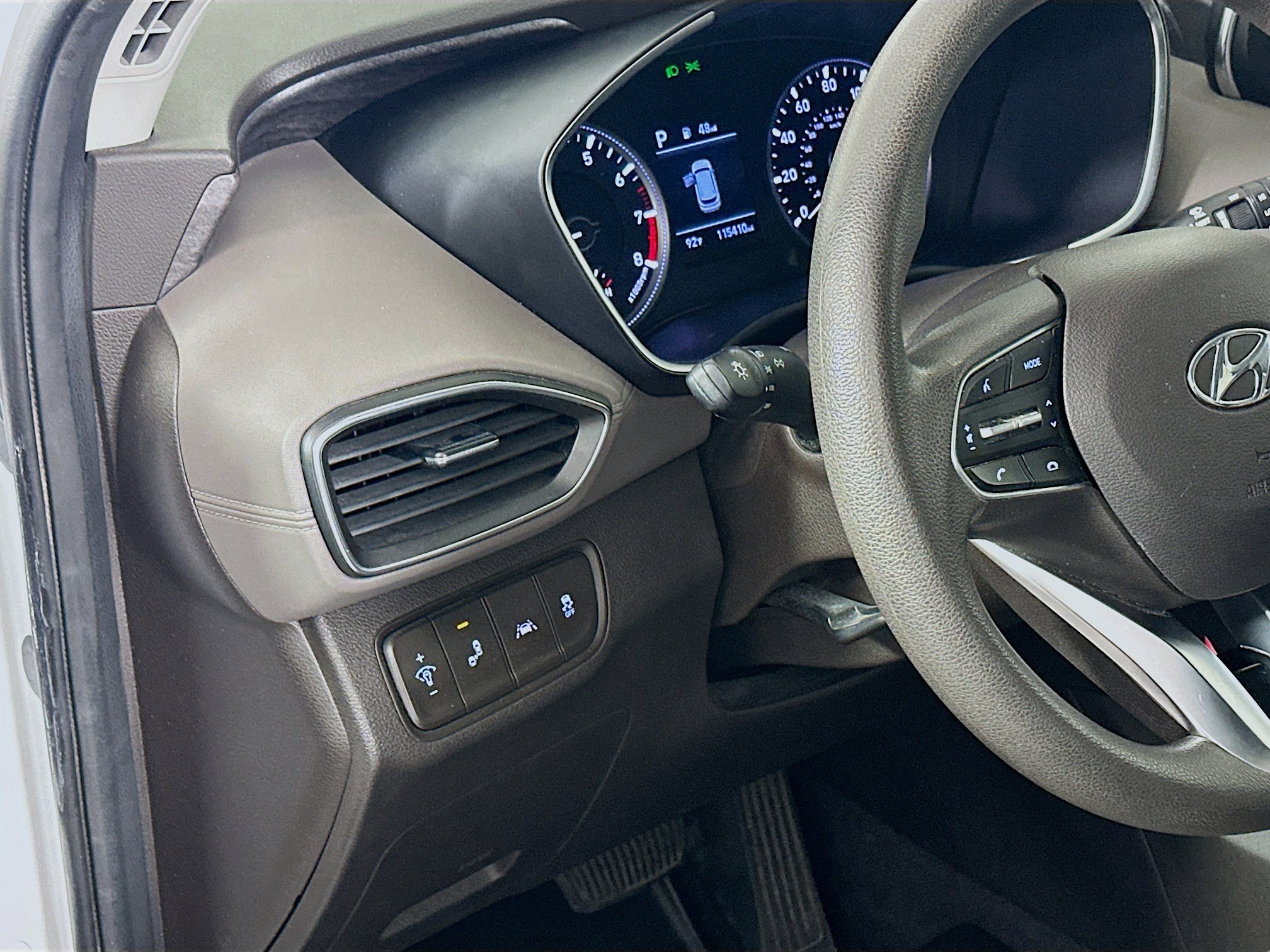 Used 2019 Hyundai Santa Fe SE FWD image 17