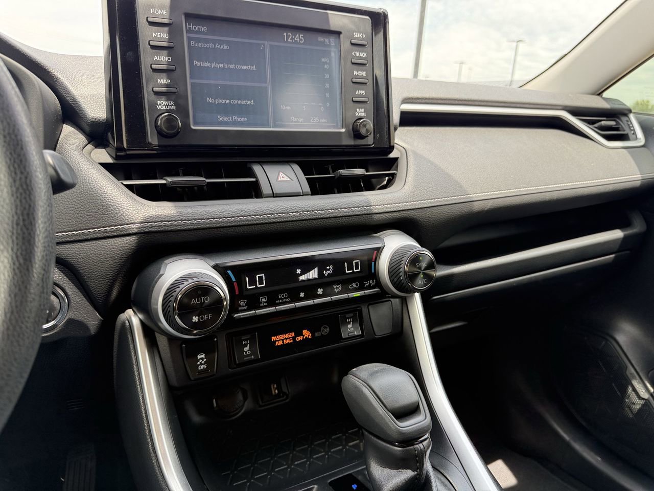Used 2019 Toyota RAV4 XLE w/ Convenience Package FWD image 15
