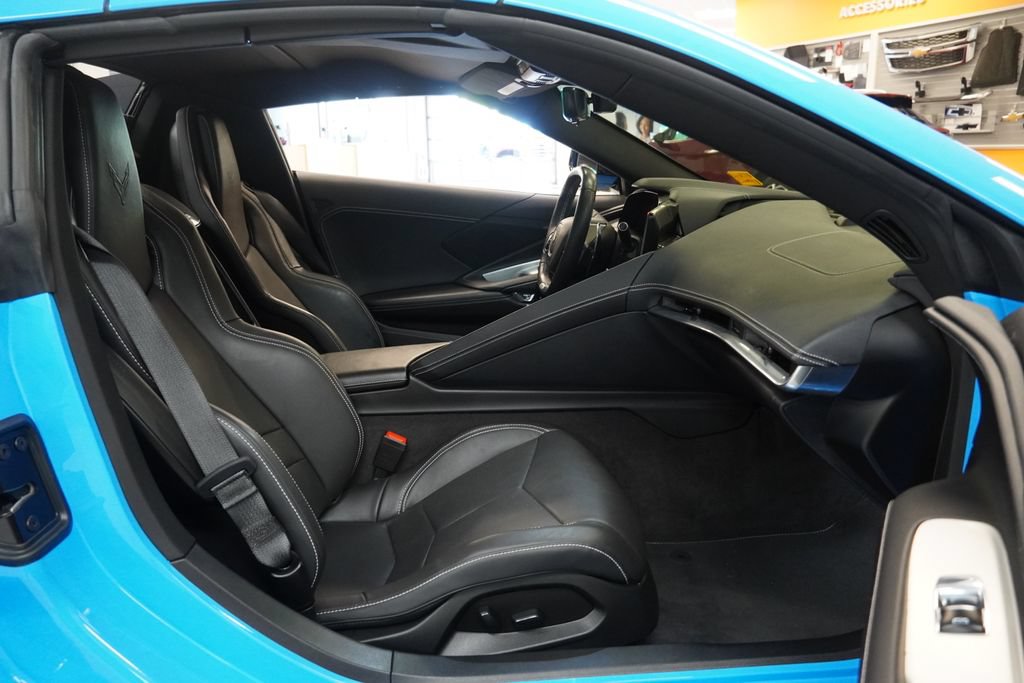 Used 2024 Chevrolet Corvette Z06 RWD image 31