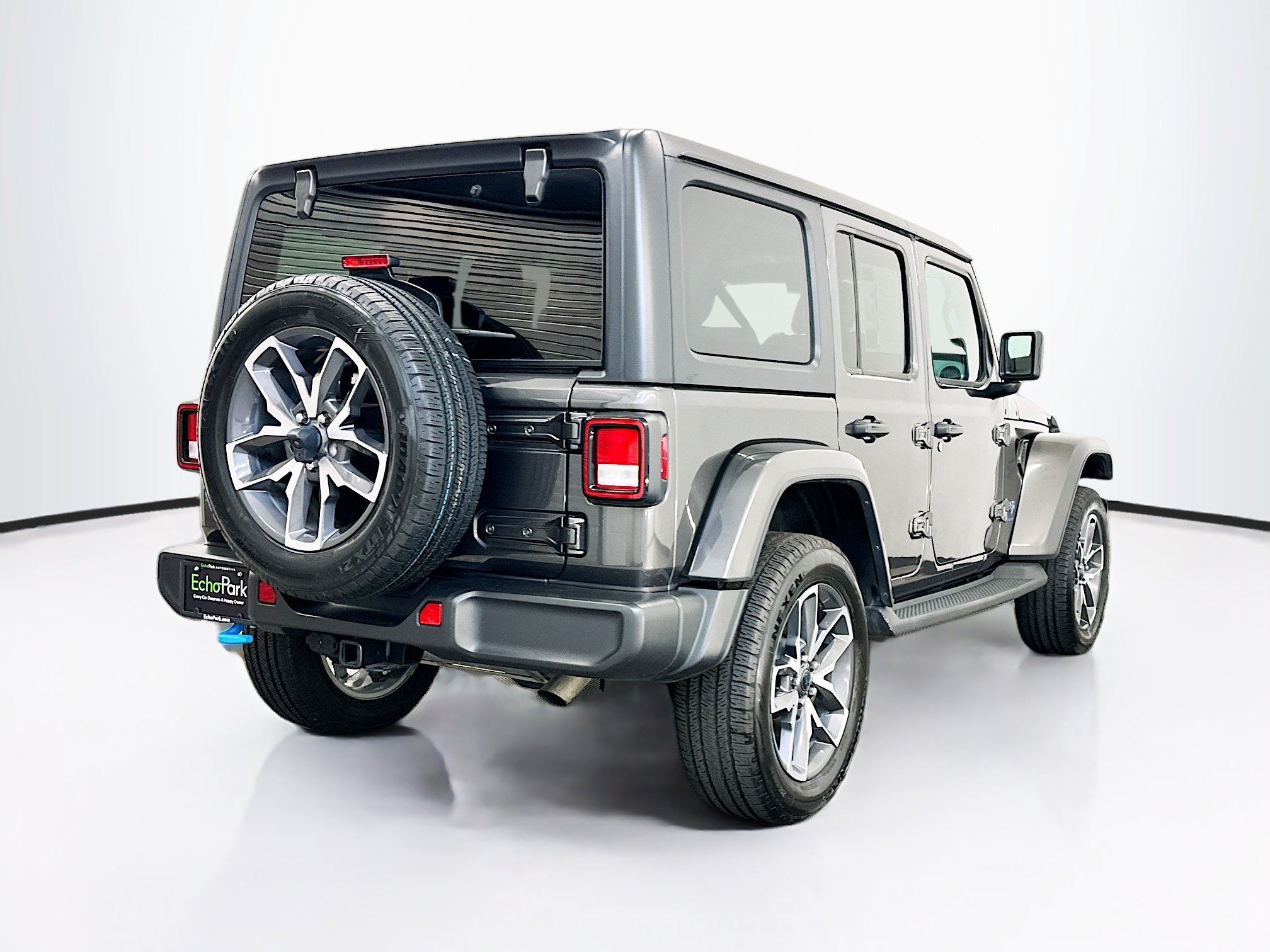 Used 2024 Jeep Wrangler Unlimited w/ Convenience Group AWD/4WD image 9