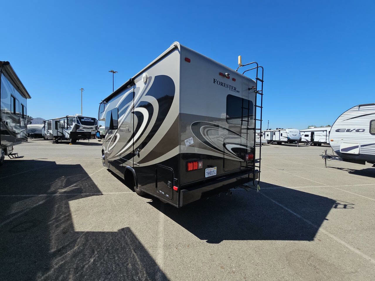 Used 2014 Mercedes-Benz Sprinter 3500 w/ Swivel Seat Package image 8