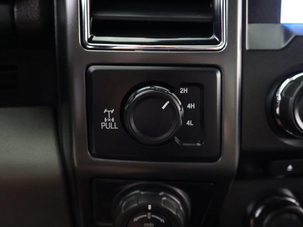 Used 2018 Ford F150 XLT w/ Equipment Group 302A Luxury AWD/4WD image 41