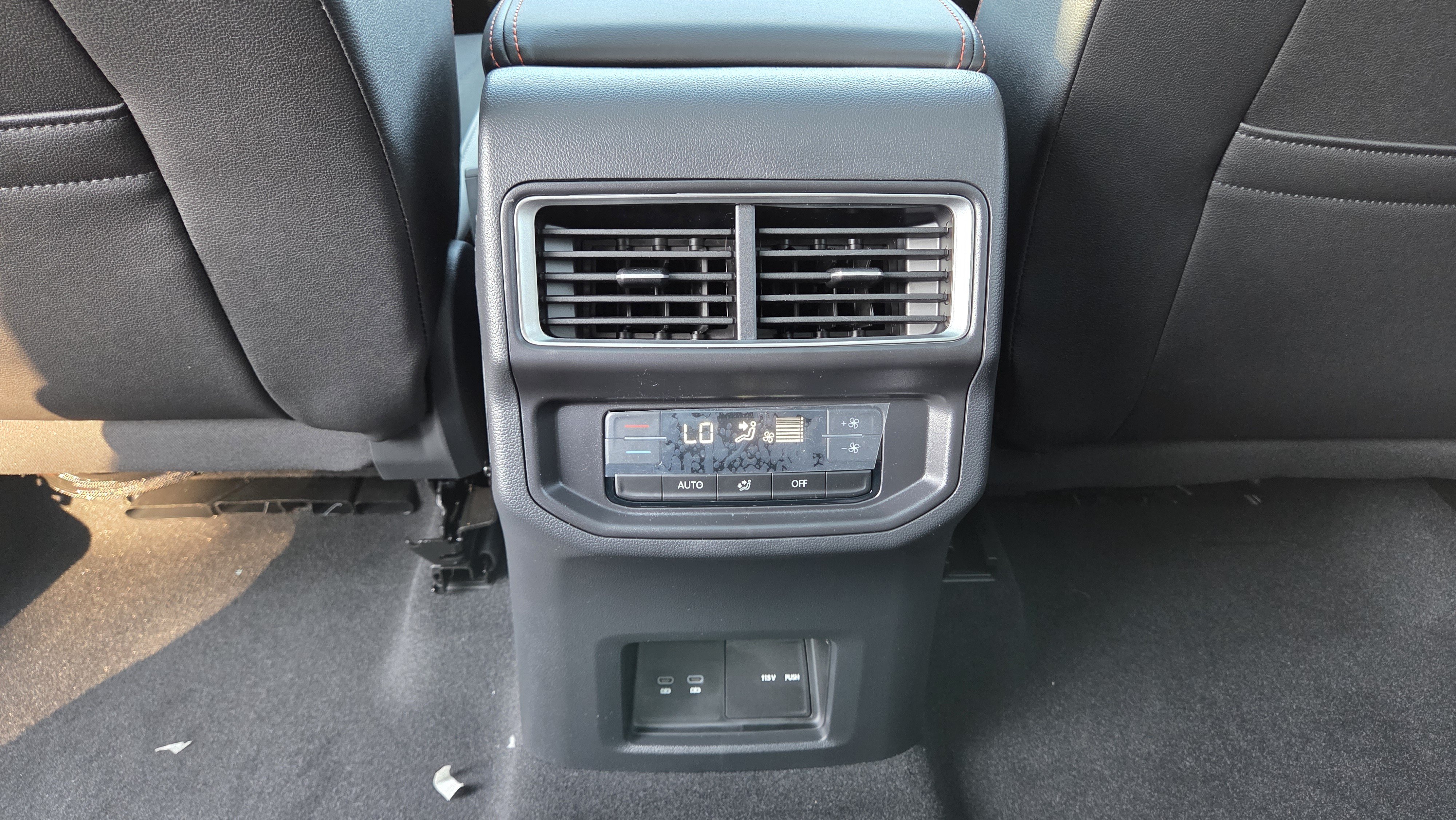 New 2026 Volkswagen Atlas Peak Edition AWD/4WD image 28