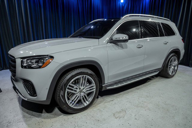 New 2026 Mercedes-Benz GLS 450 4MATIC image 1