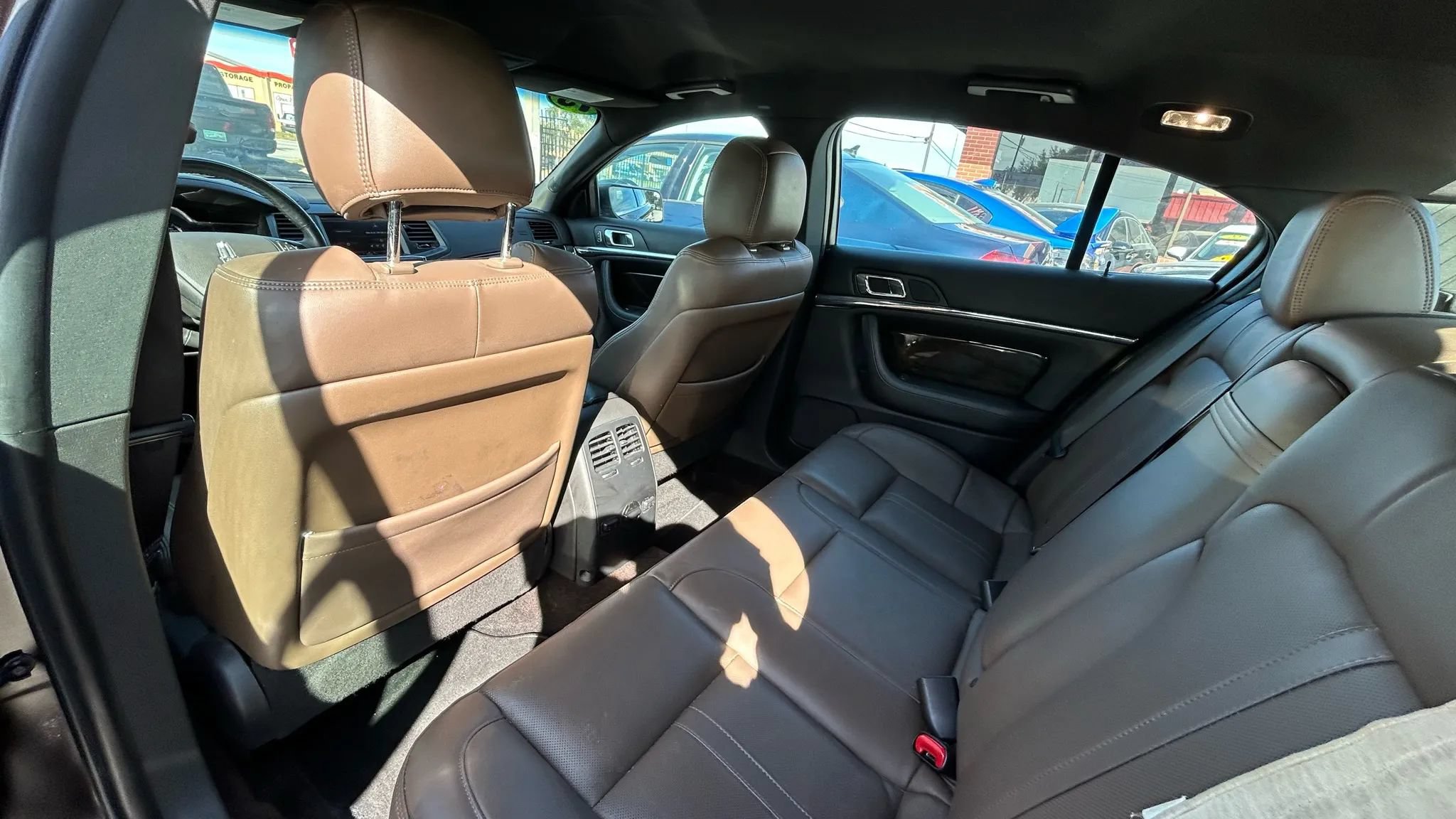 Used 2013 Lincoln MKS FWD image 16