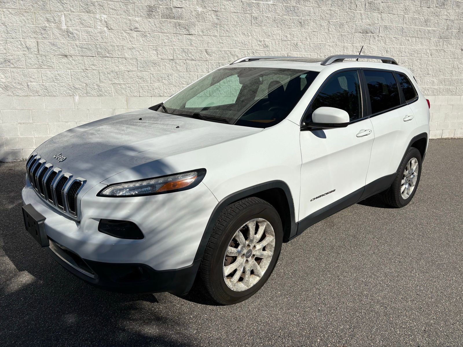 Used 2015 Jeep Cherokee Limited w/ Luxury Group