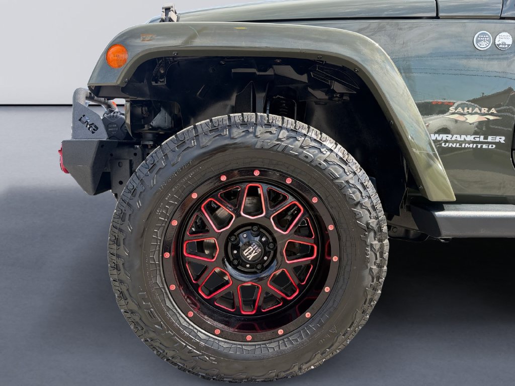 Used 2015 Jeep Wrangler Unlimited Sahara w/ Dual Top Group AWD/4WD image 9