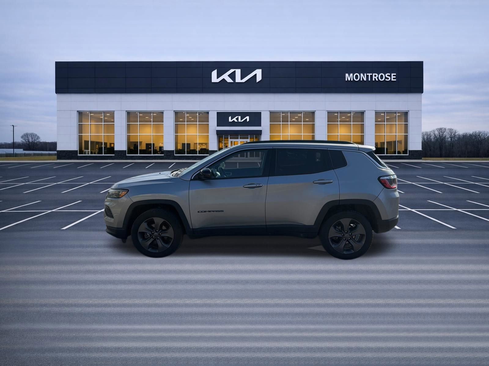 Used 2022 Jeep Compass Latitude image 8
