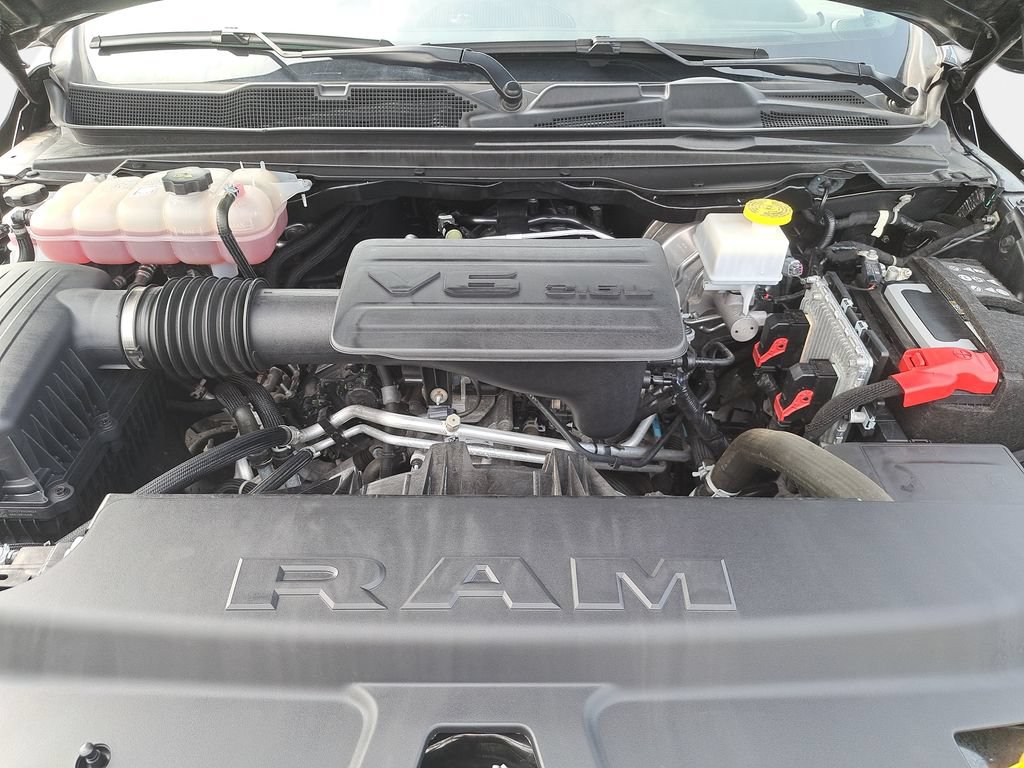 Certified 2024 RAM 1500 4x4 Crew Cab image 29