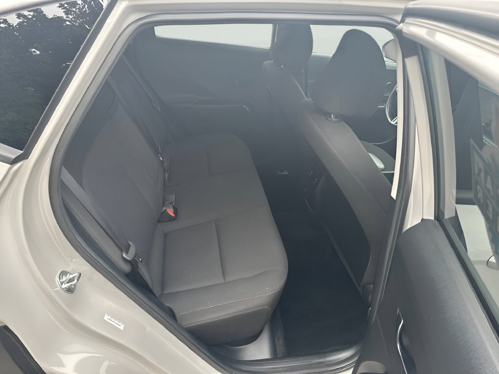 Used 2025 Hyundai Kona SEL AWD/4WD image 19