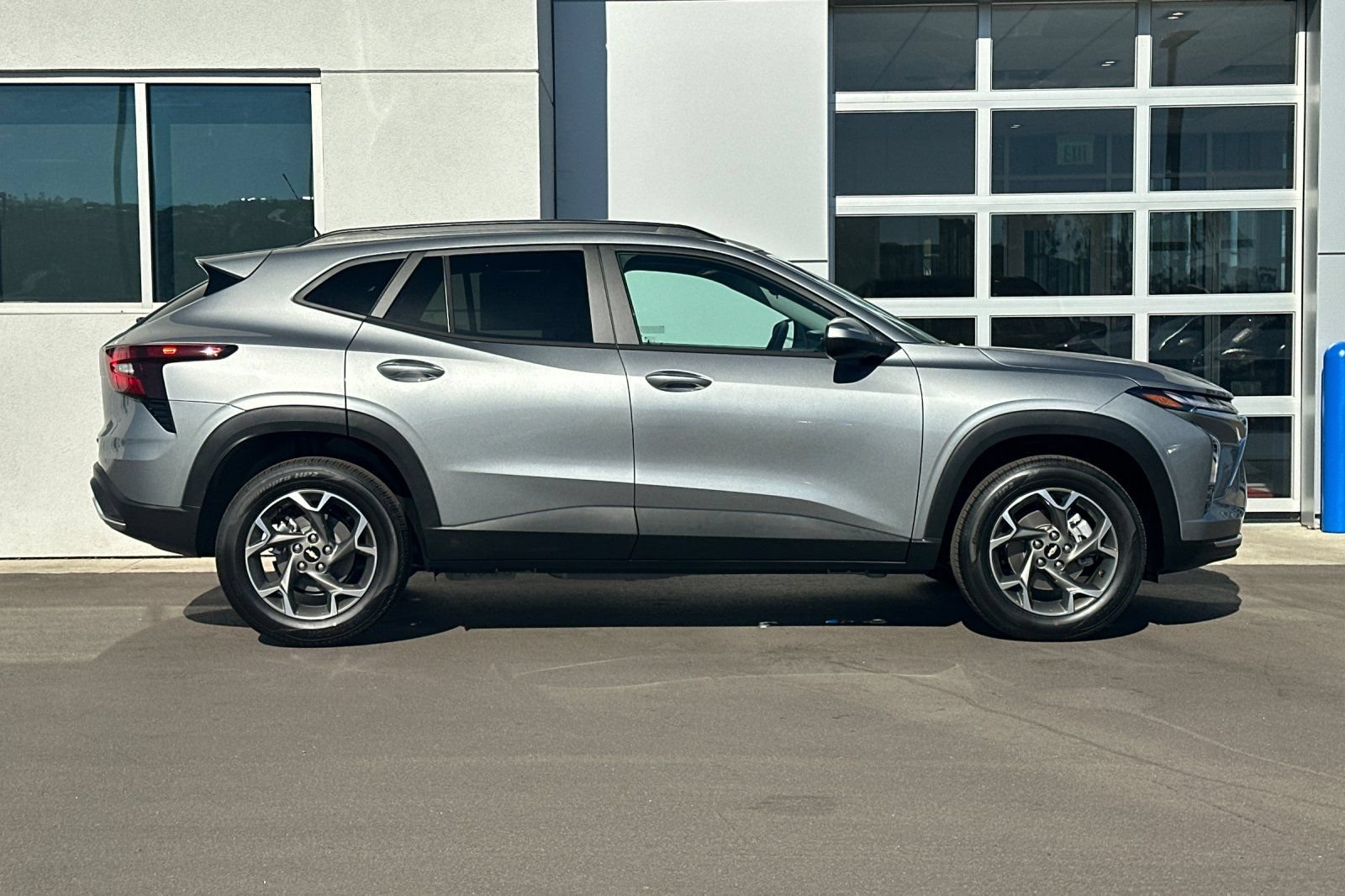New 2026 Chevrolet Trax LT FWD image 3