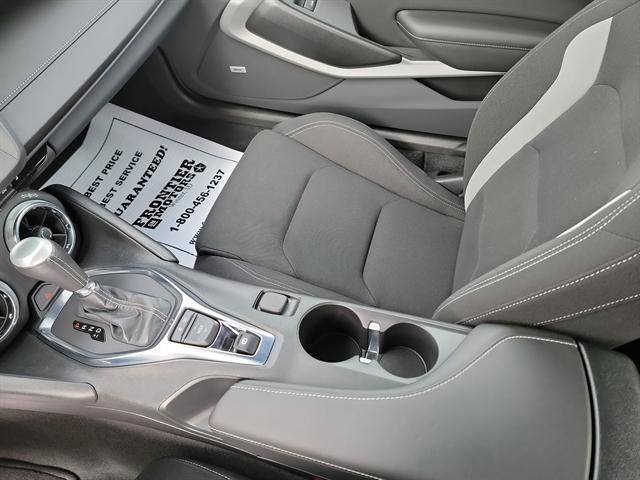 Used 2023 Chevrolet Camaro LT w/ Technology Package image 21