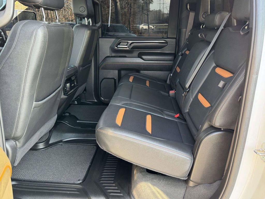 Used 2024 GMC Sierra 2500 AT4 w/ AT4 Premium Plus Package image 18