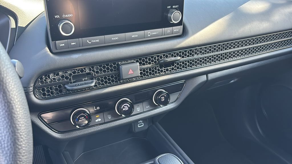 Certified 2025 Honda HR-V LX image 20