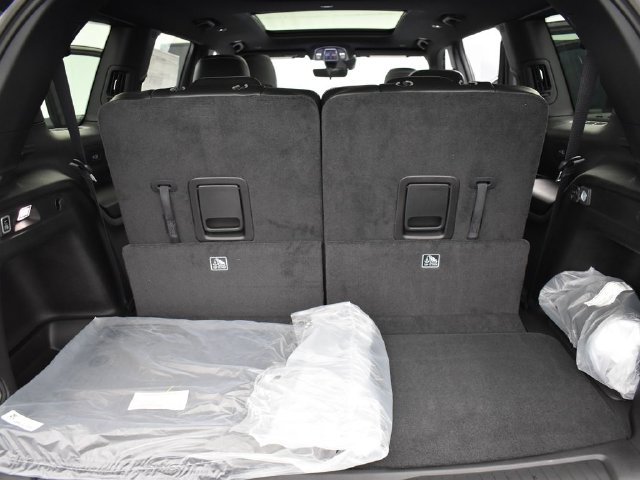 Used 2025 Jeep Grand Cherokee L Limited w/ Trailer Tow Package AWD/4WD image 12
