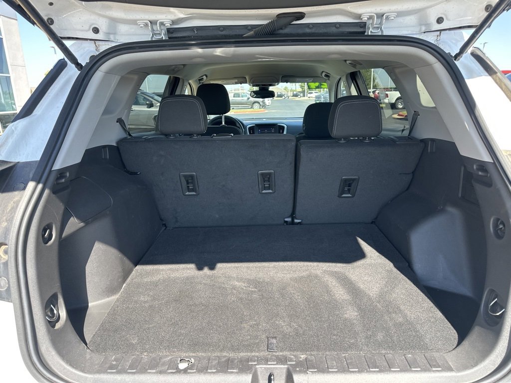 Used 2024 GMC Terrain SLE image 16