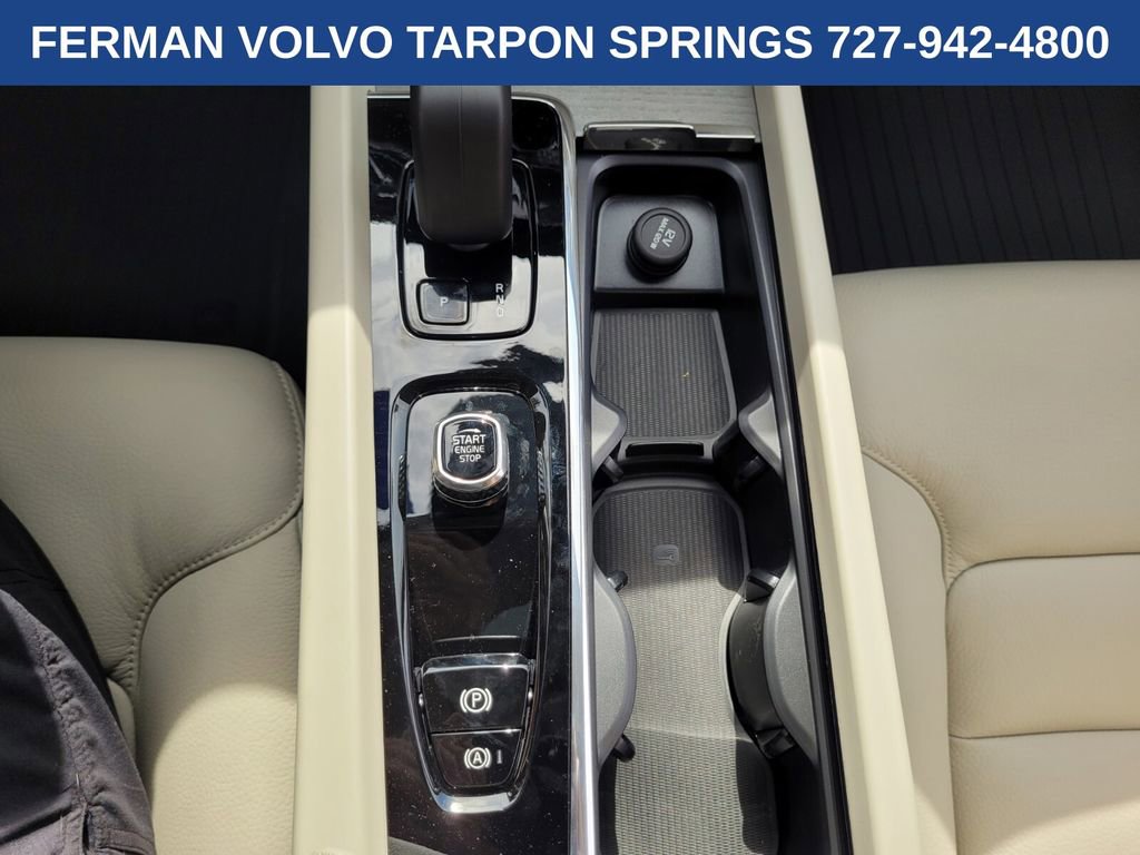 New 2026 Volvo V60 B5 Cross Country Plus w/ Protection Package Premier image 29