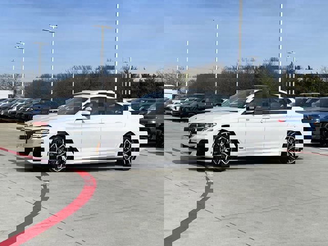 Used 2021 BMW 540i image 2