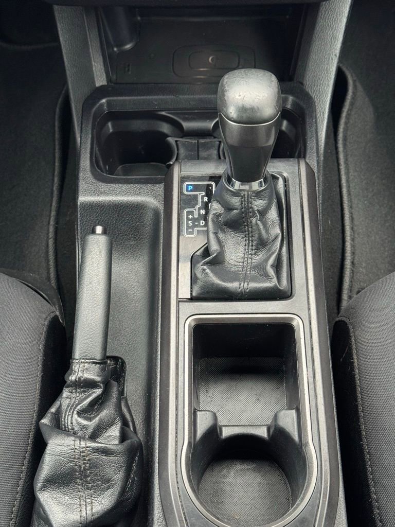 Used 2021 Toyota Tacoma TRD Off-Road w/ Technology Package image 16